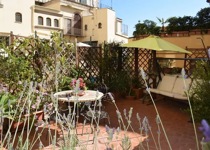 Terrace Flat In Central Naples
